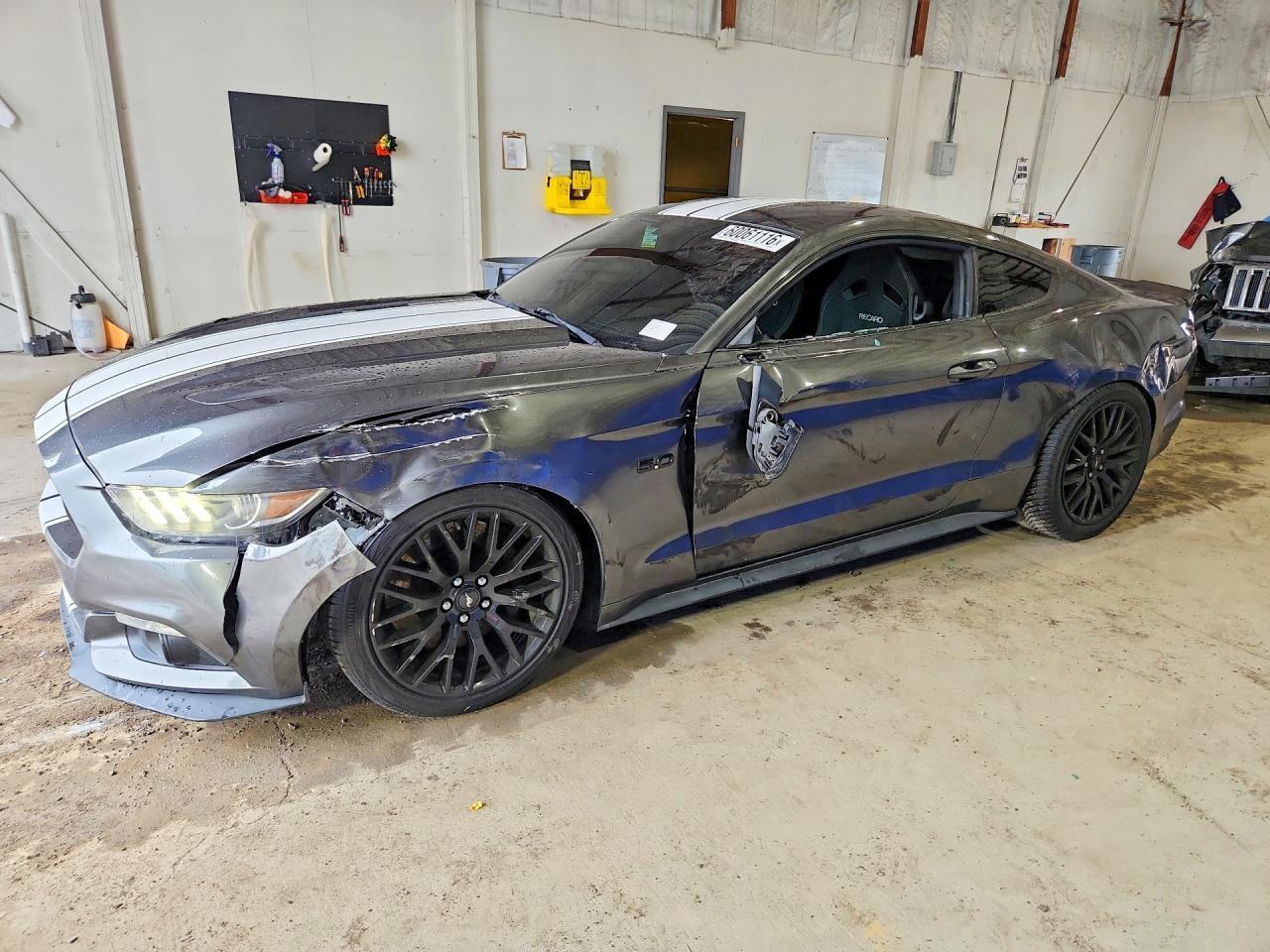 2016 Ford Mustang Gt - zdjęcie główne
