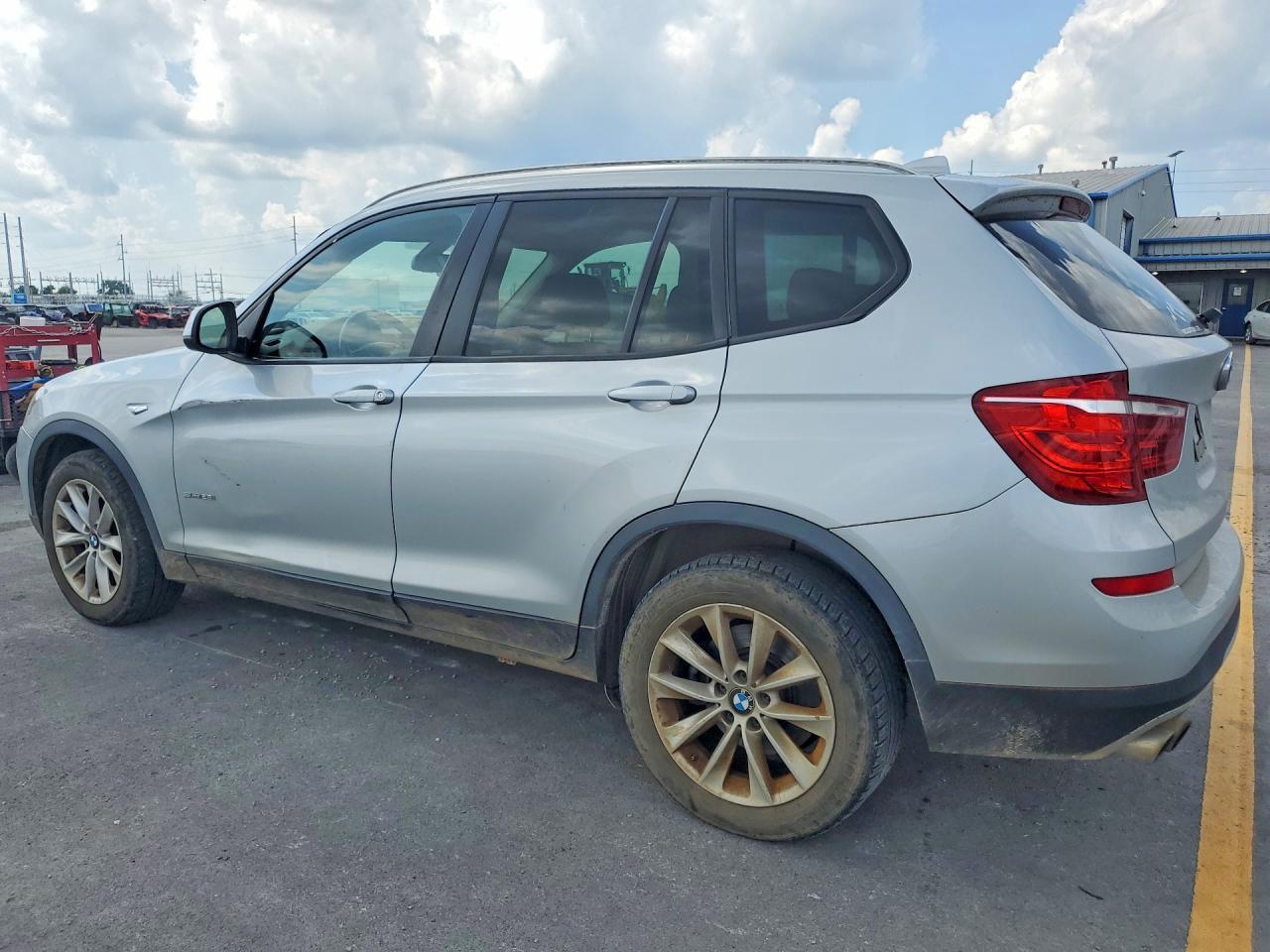 2017 BMW X3 Sdrive28I - zdjęcie 2