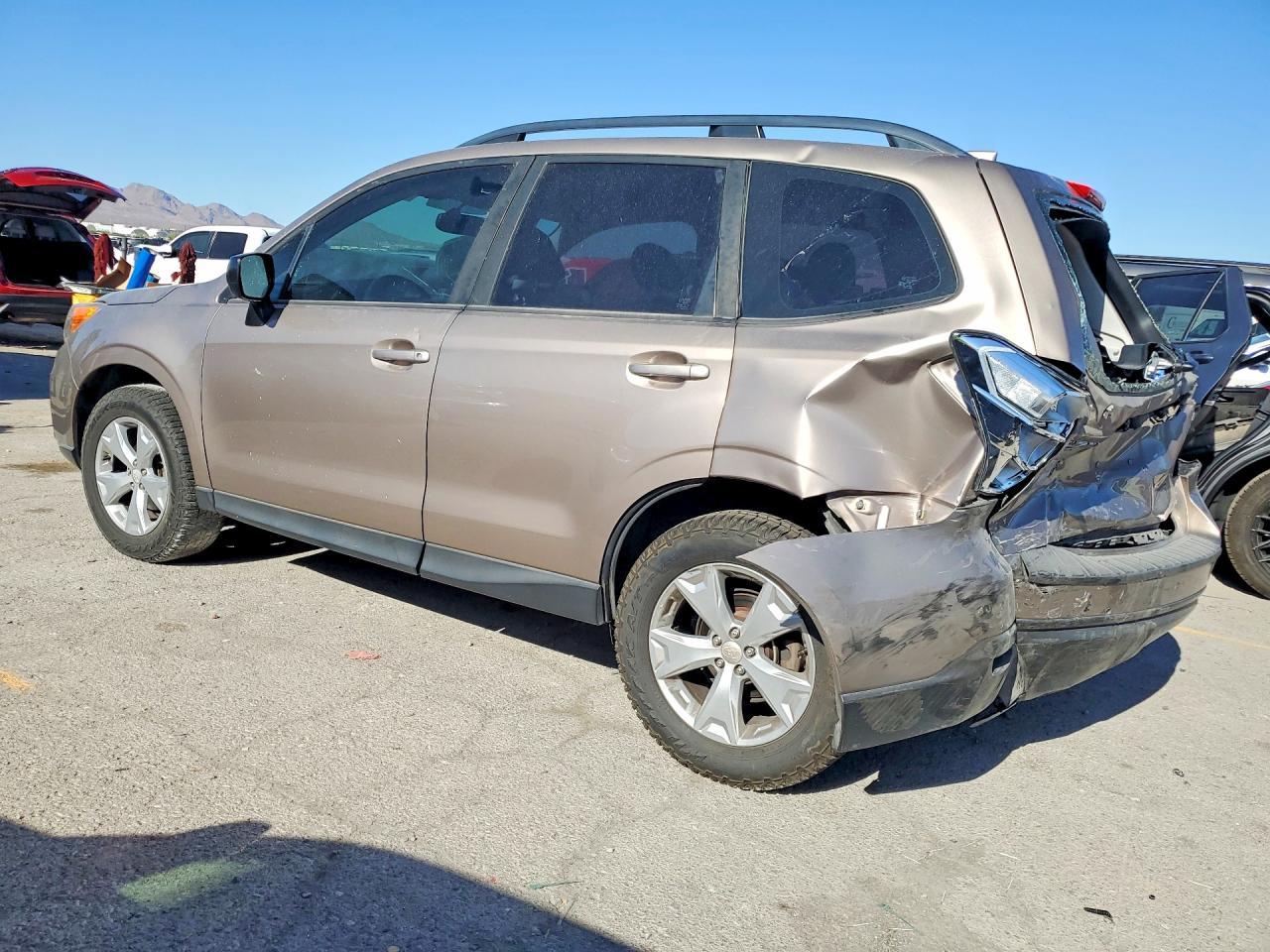2016 Subaru Forester 2.5I - zdjęcie 2