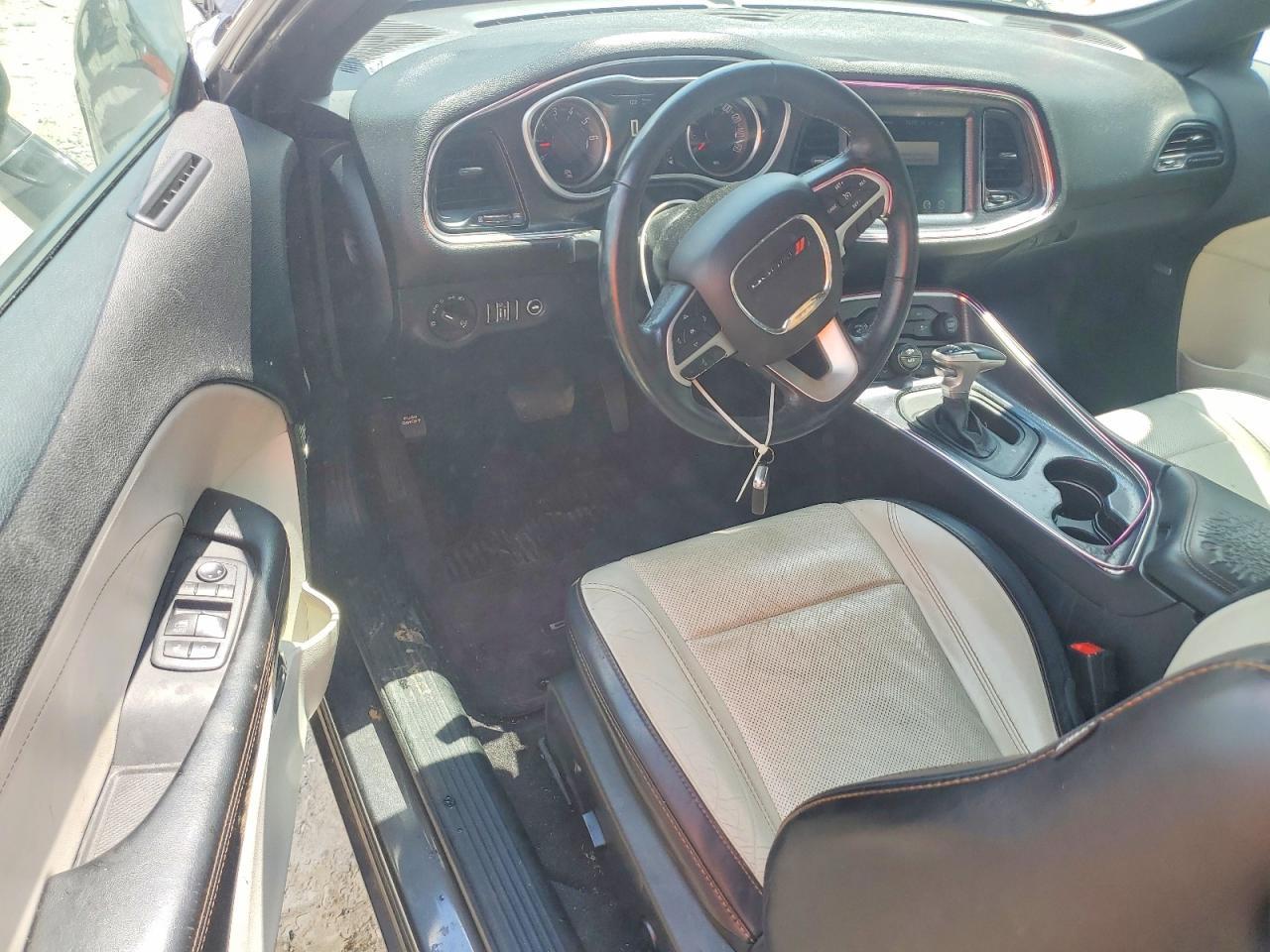2016 Dodge Challenger Sxt - zdjęcie 8
