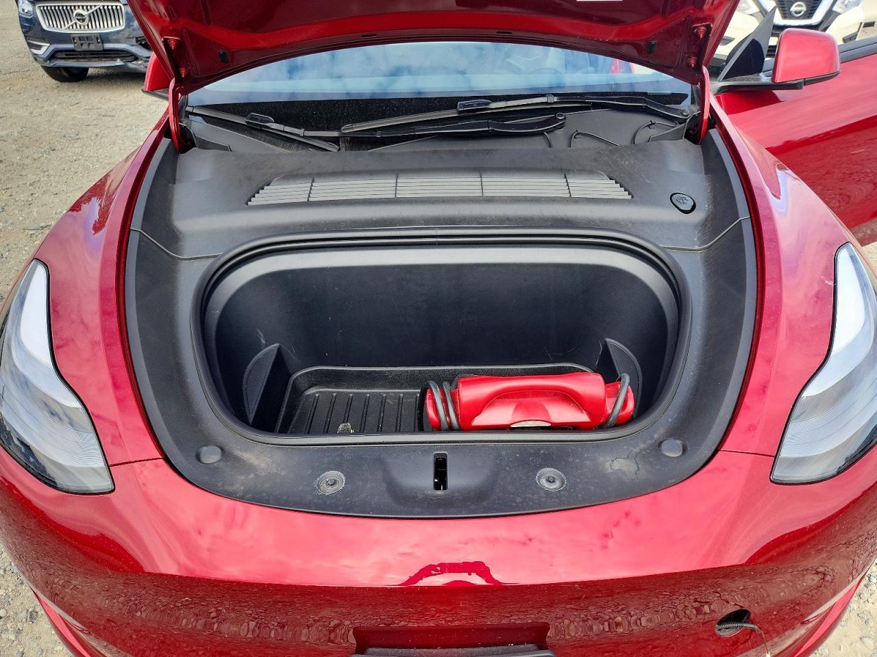 2025 Tesla Model Y - zdjęcie 11