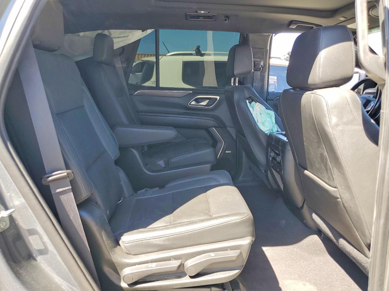 2021 Chevrolet Tahoe K1500 Z71 - zdjęcie 11