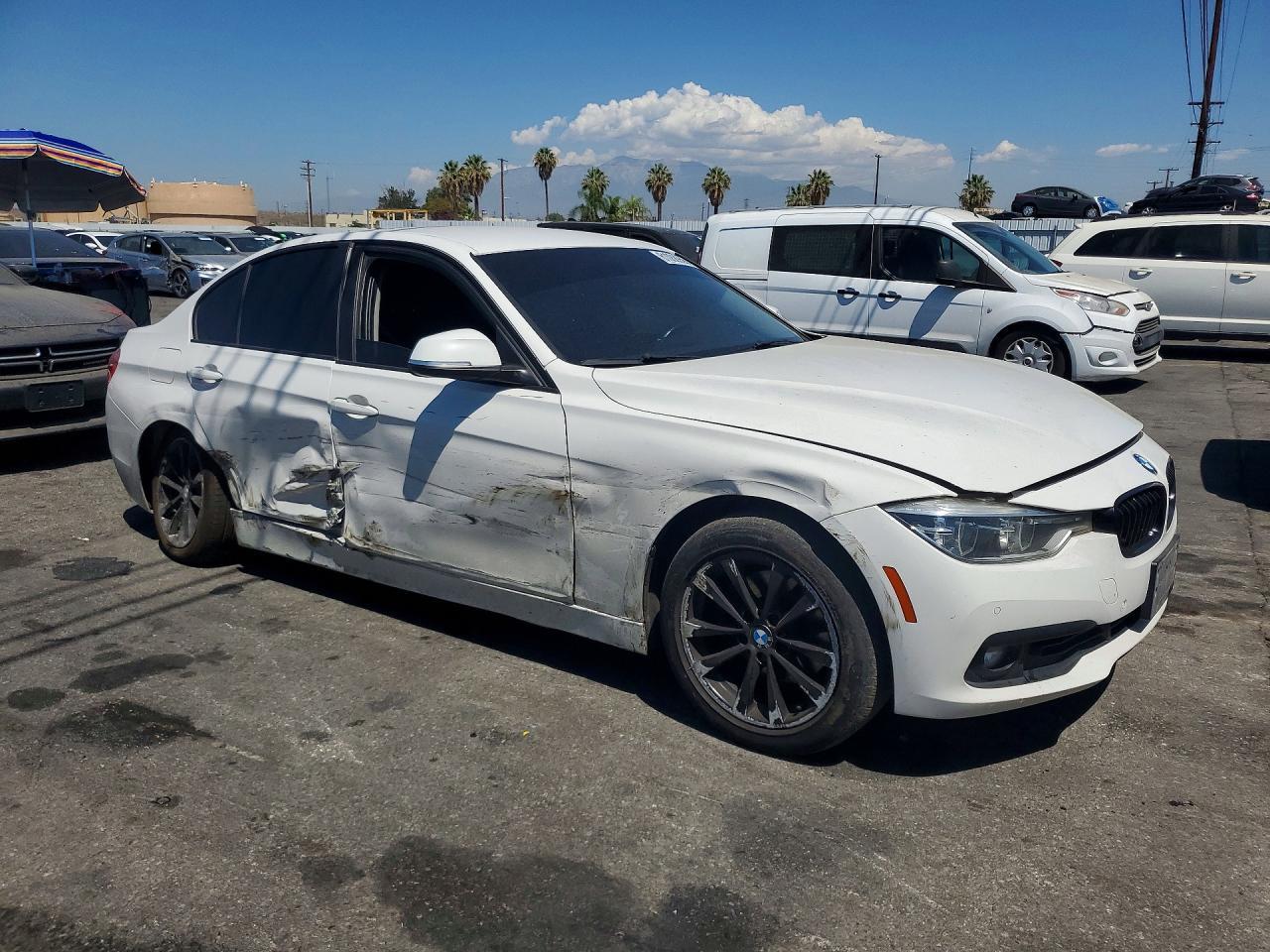 2017 BMW 320 I - zdjęcie 4