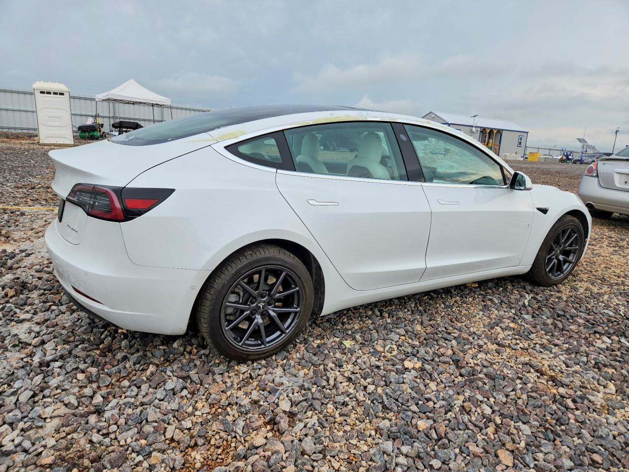 2020 Tesla Model 3 - zdjęcie 3