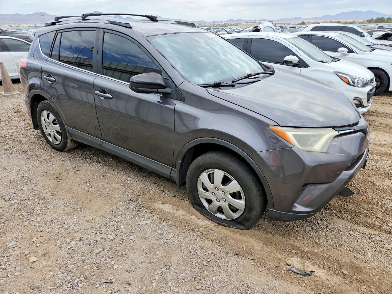2017 Toyota Rav4 Le - zdjęcie 4