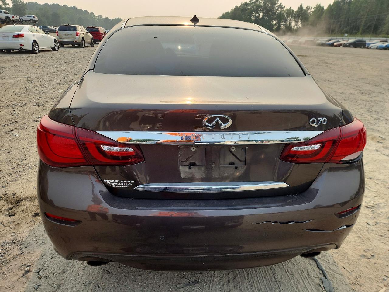 2018 Infiniti Q70 3.7 Luxe - zdjęcie 6