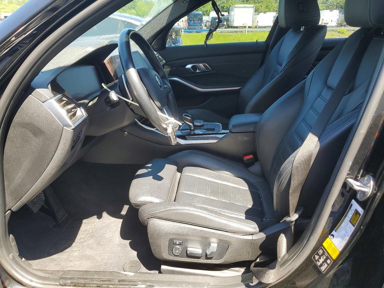 2019 BMW Seria 3 330i - zdjęcie 7