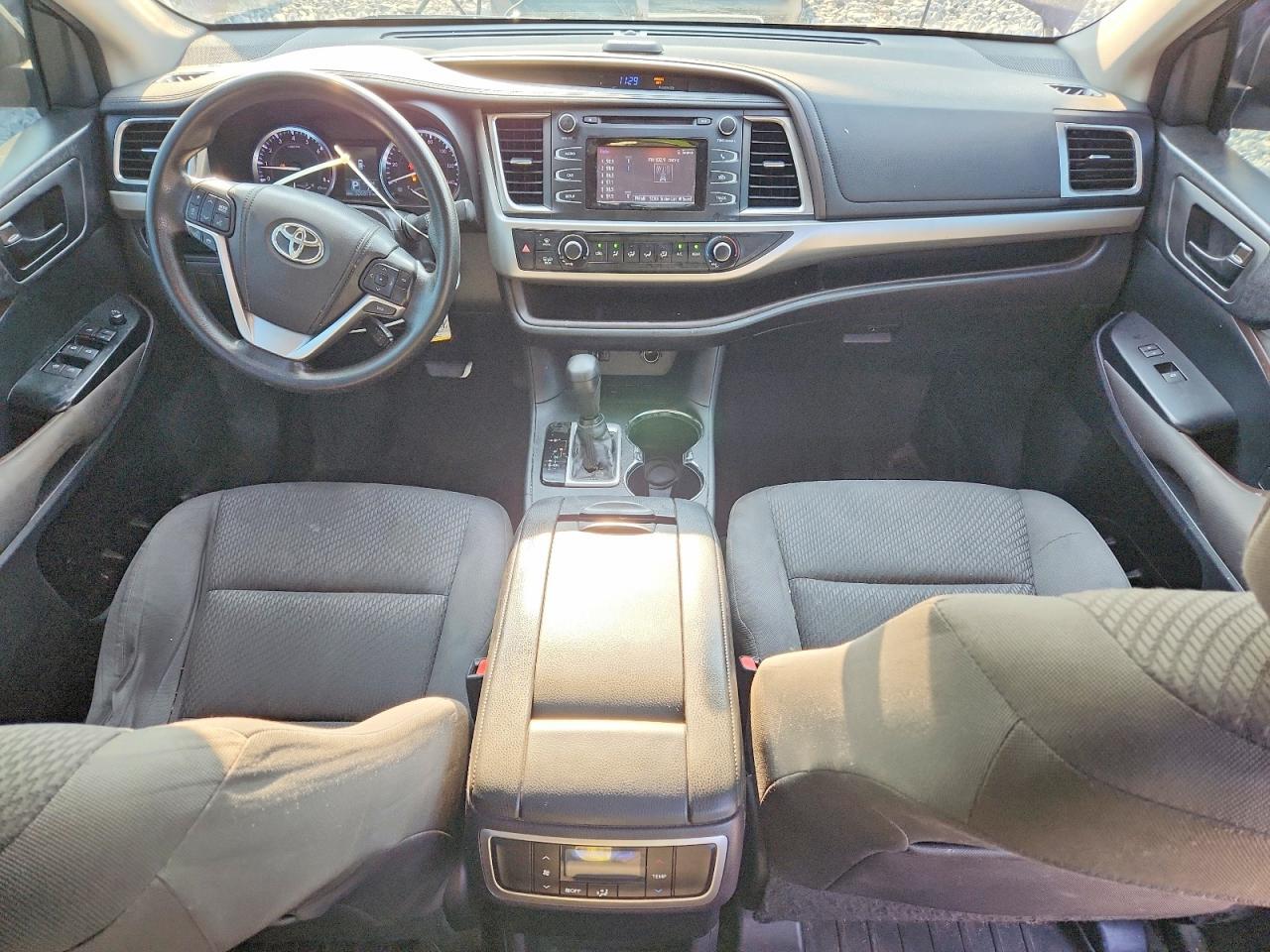 2014 Toyota Highlander Le - zdjęcie 8