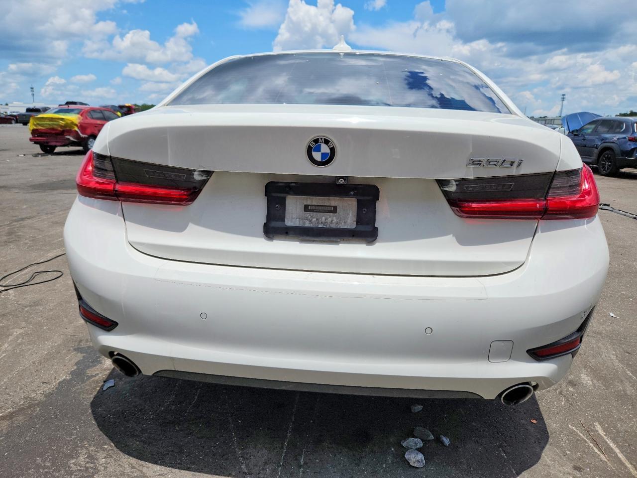 2020 BMW 330I - zdjęcie 6