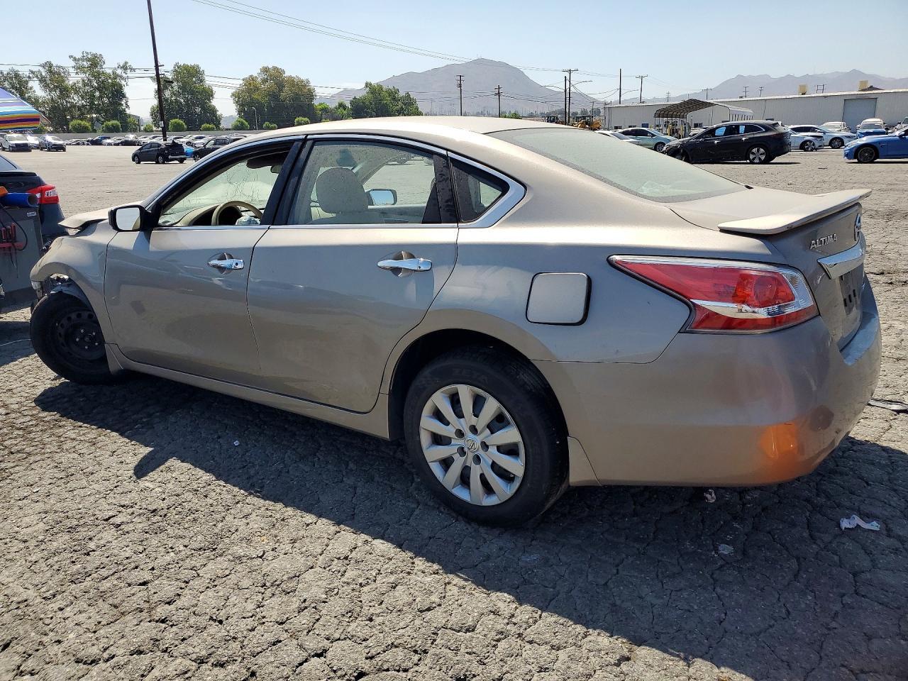 2014 Nissan Altima 2.5 S - zdjęcie 2