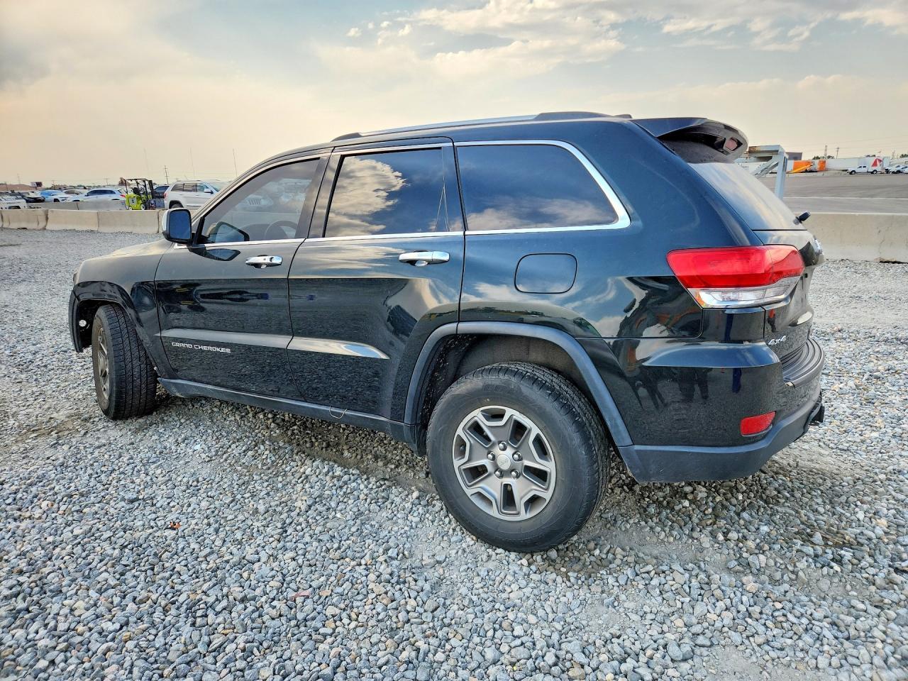 2014 Jeep Grand Cherokee Laredo - zdjęcie 2