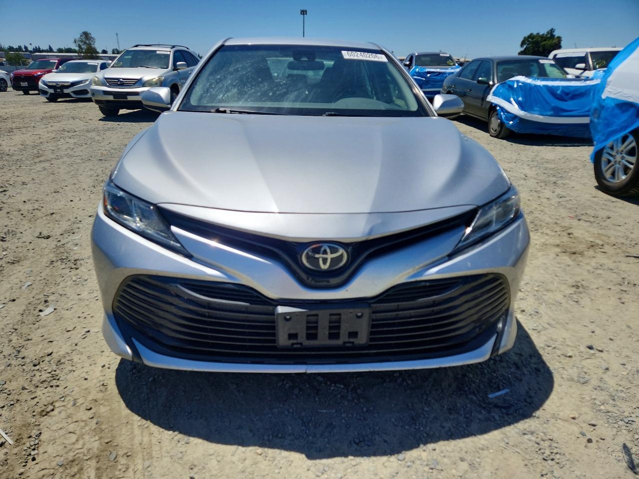 2018 Toyota Camry Le - zdjęcie 5