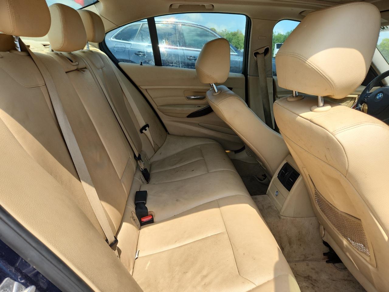 2013 BMW 328 I - zdjęcie 10
