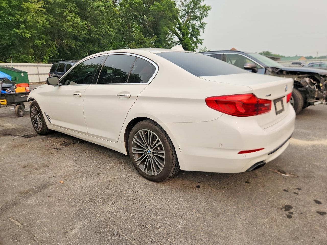 2018 BMW Seria 5 540i - zdjęcie 2