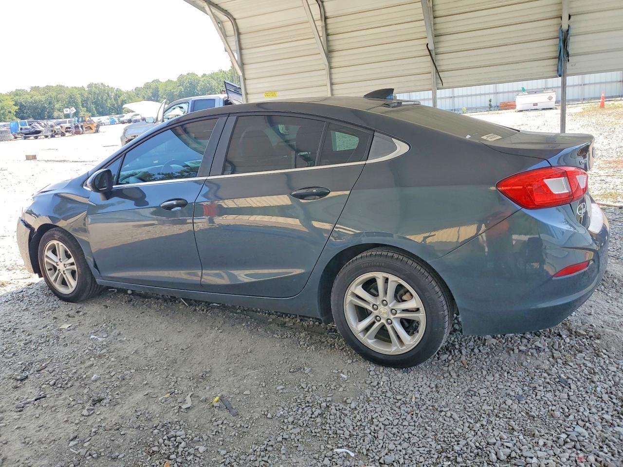 2018 Chevrolet Cruze Lt - zdjęcie 2