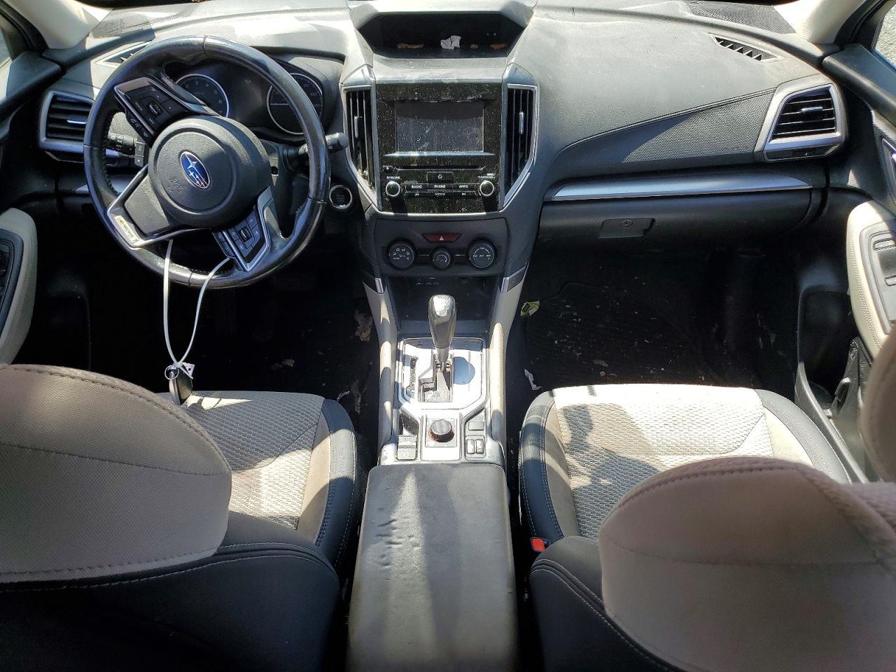 2021 Subaru Forester Premium - zdjęcie 8