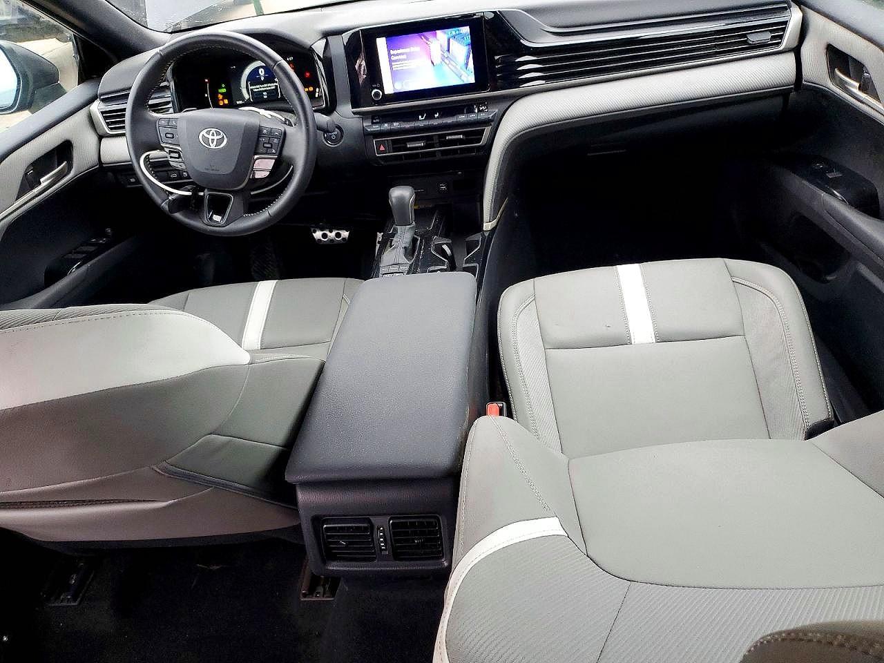 2025 Toyota Camry Xse - zdjęcie 8