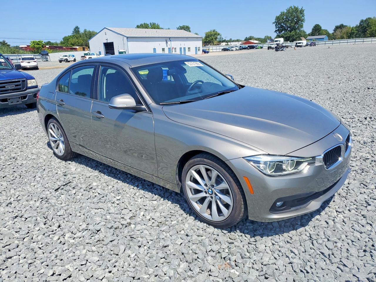 2018 BMW 320 Xi - zdjęcie 4