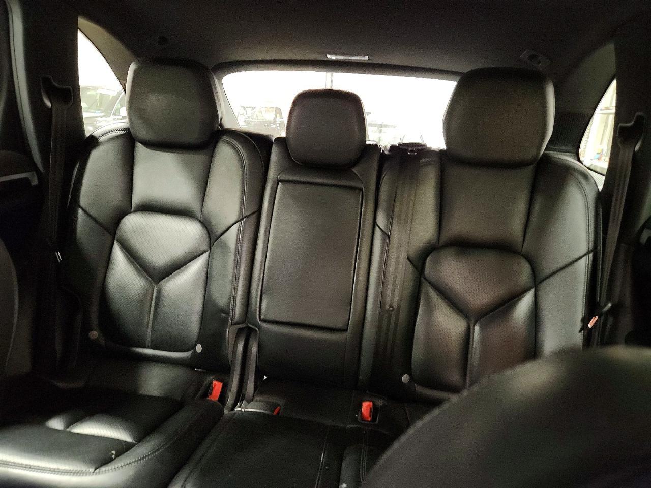 2015 Porsche Cayenne S - zdjęcie 10