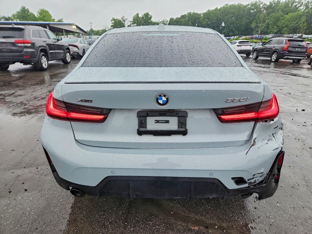 2024 BMW Seria 3 330i - zdjęcie 6