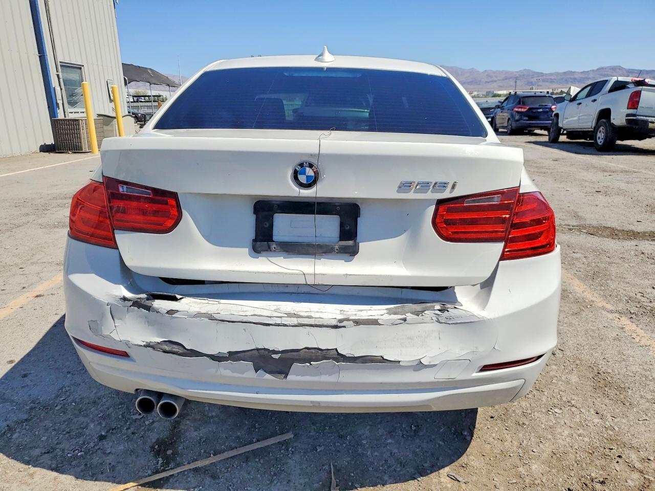 2013 BMW 328 I - zdjęcie 6