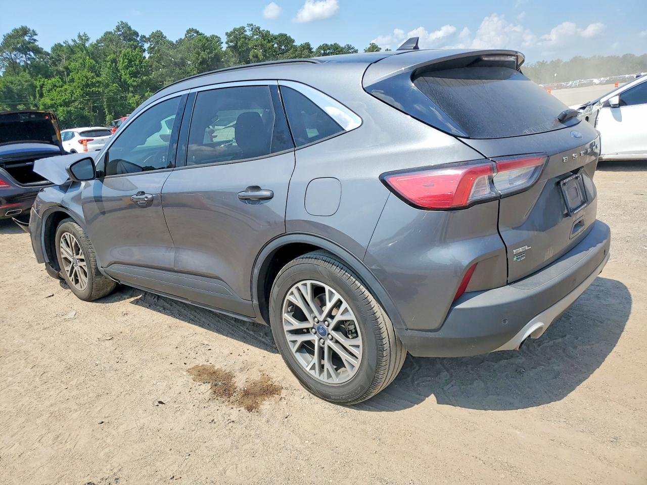 2021 Ford Escape Sel - zdjęcie 2