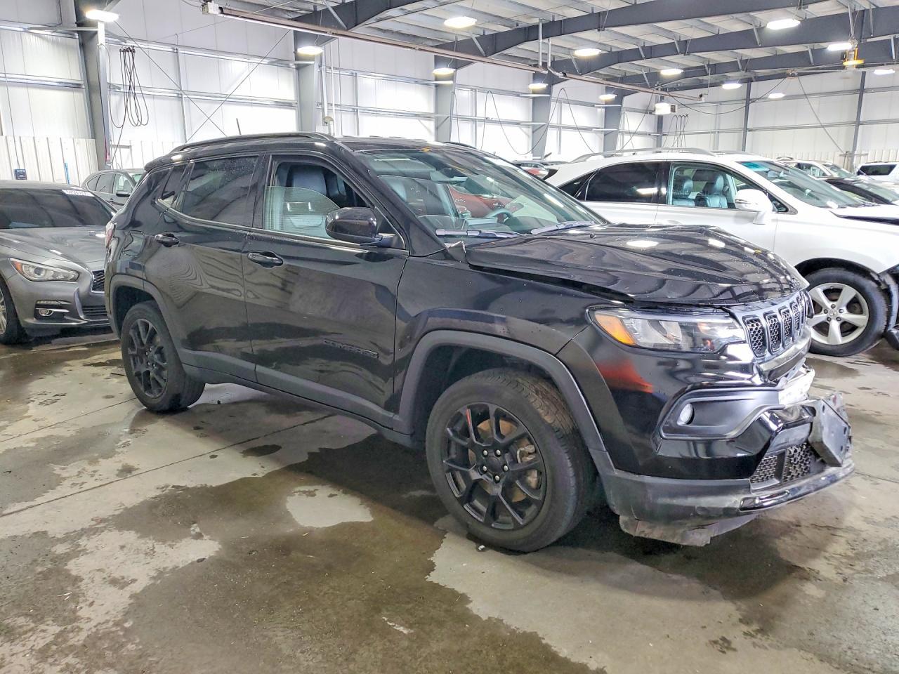 2023 Jeep Compass Latitude - zdjęcie 4