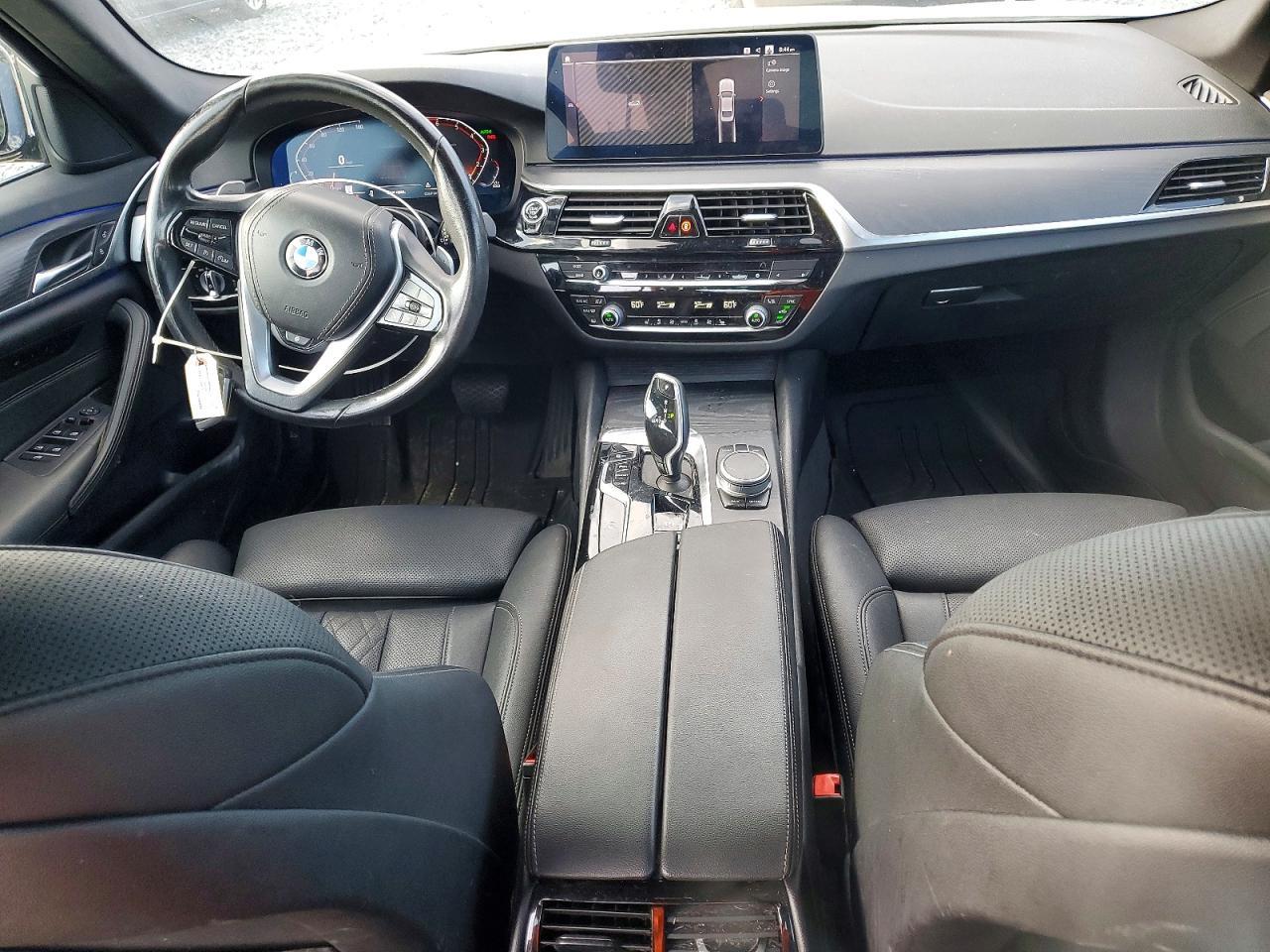 2022 BMW Seria 5 530i - zdjęcie 8