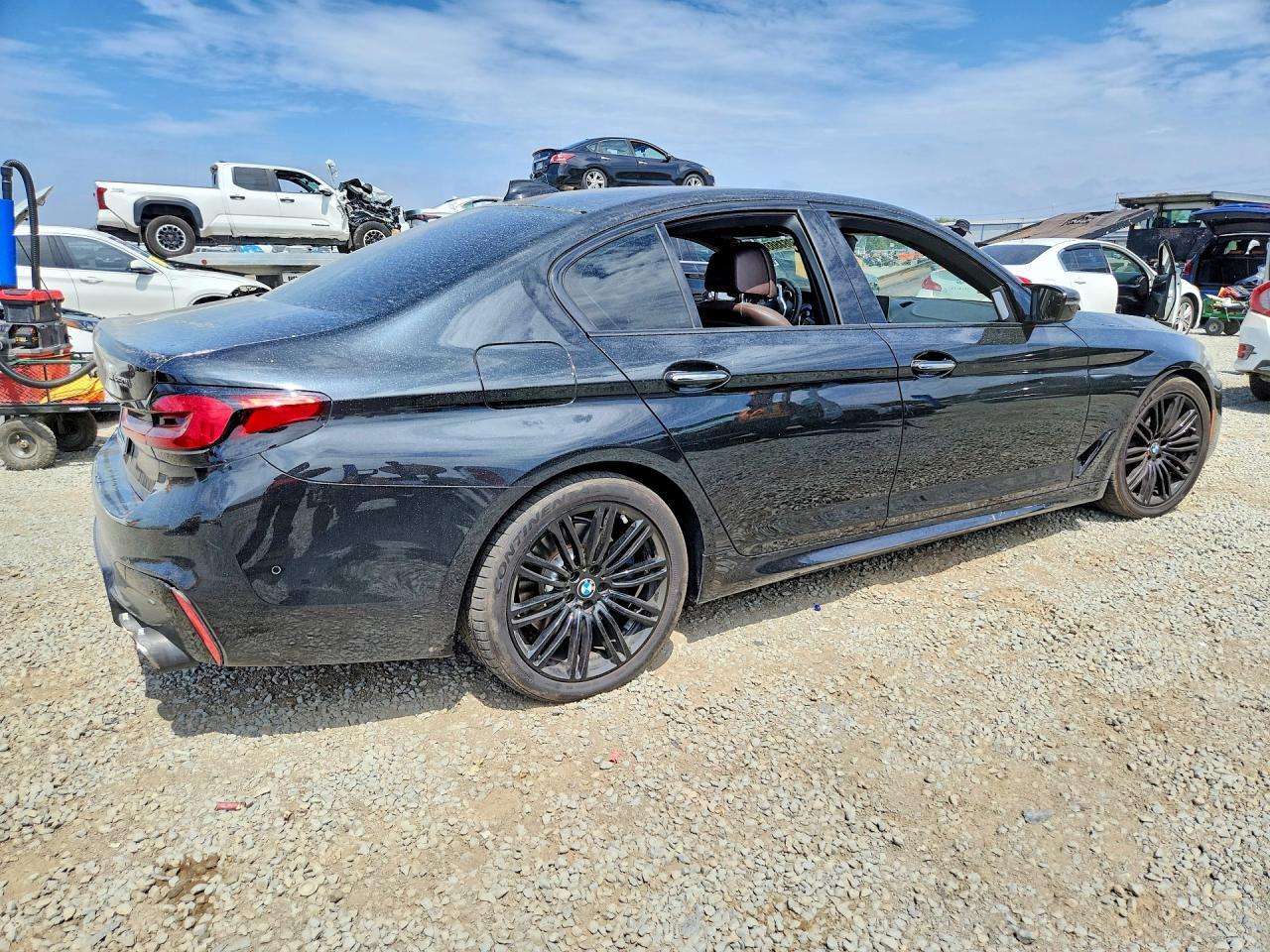 2018 BMW Seria 5 M550i - zdjęcie 3