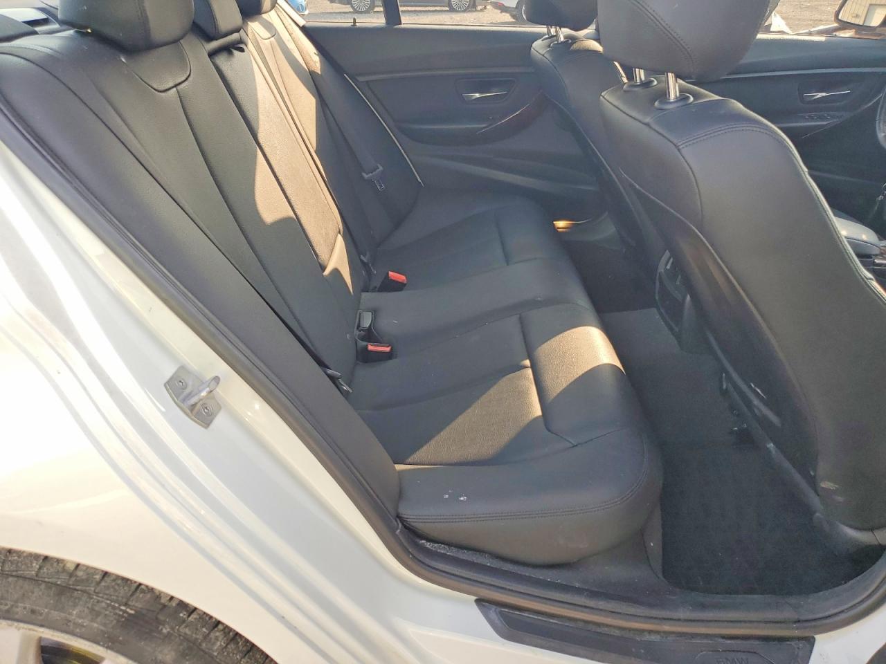 2015 BMW 320 I xDrive - zdjęcie 10