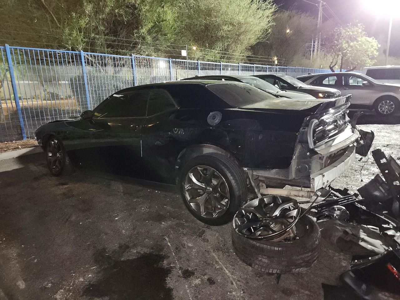 2015 Dodge Challenger Sxt - zdjęcie 2