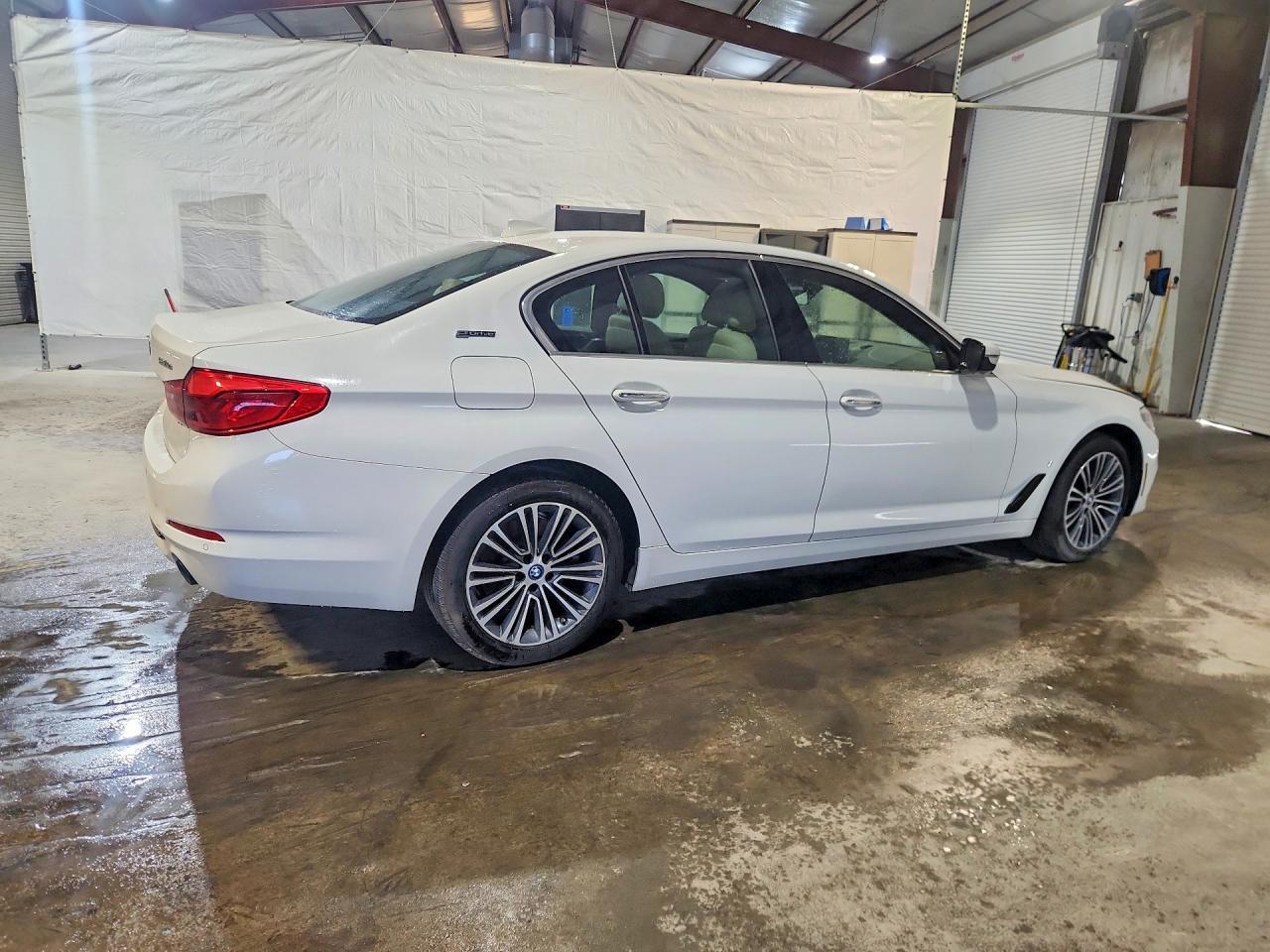 2018 BMW Seria 5 530e - zdjęcie 3