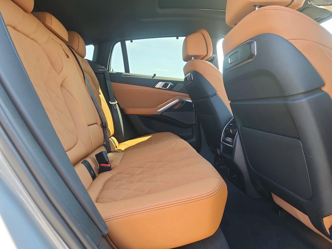 2026 BMW X6 xDrive40I - zdjęcie 11
