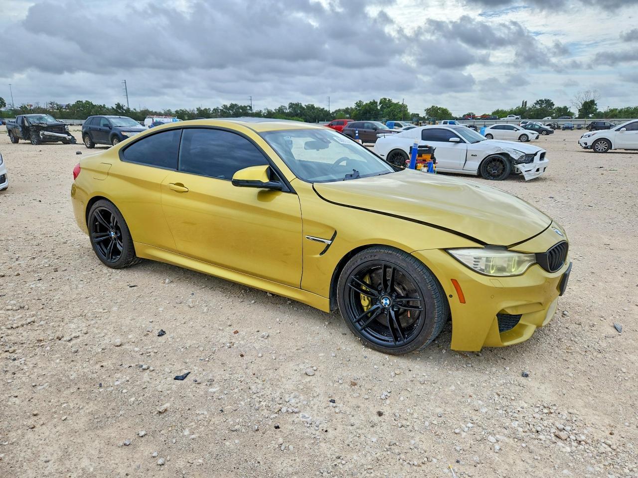 2015 BMW M4 - zdjęcie 4
