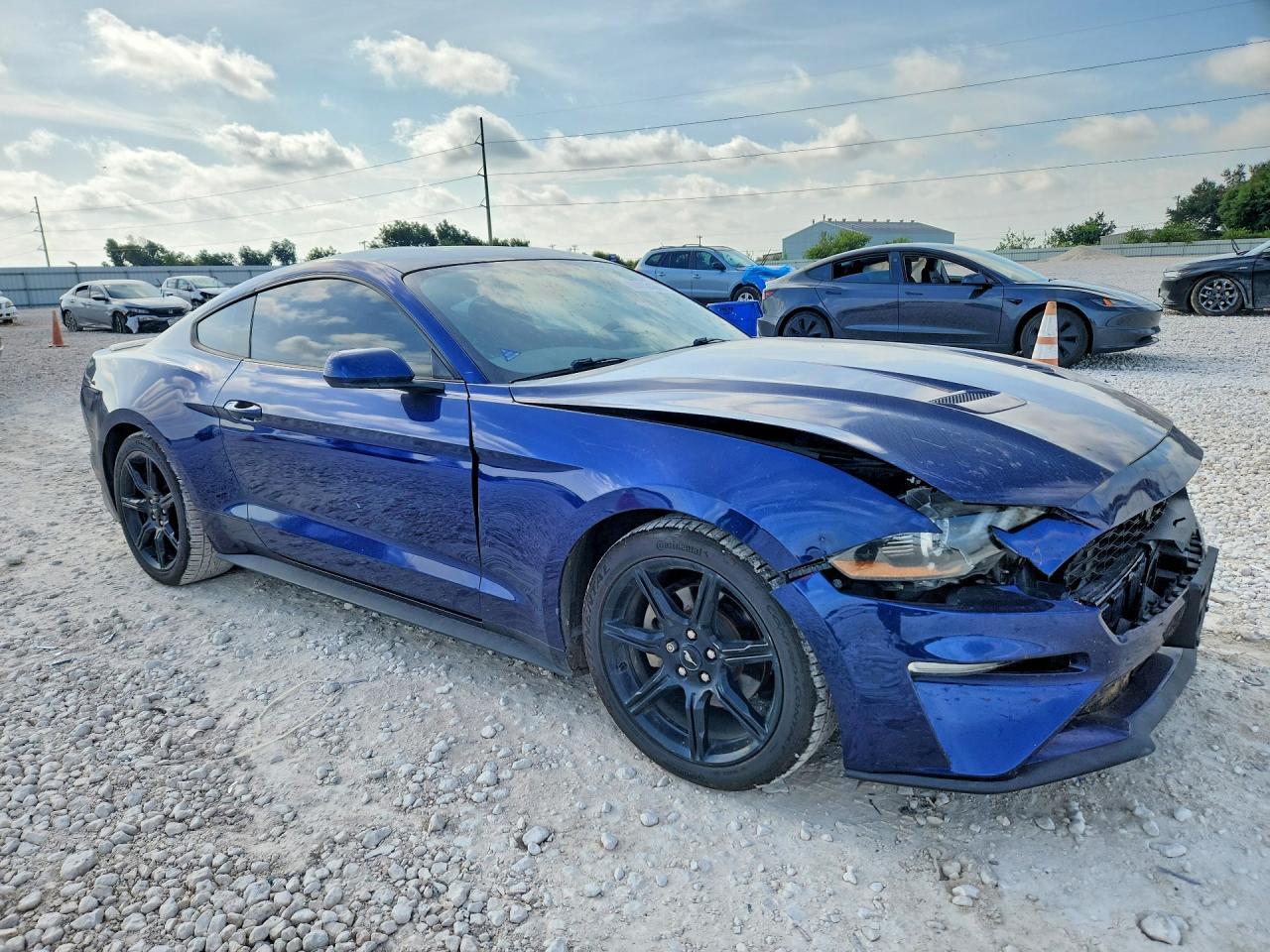 2020 Ford Mustang - zdjęcie 4