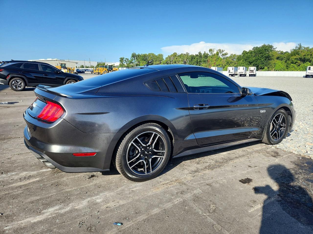 2020 Ford Mustang Gt - zdjęcie 3
