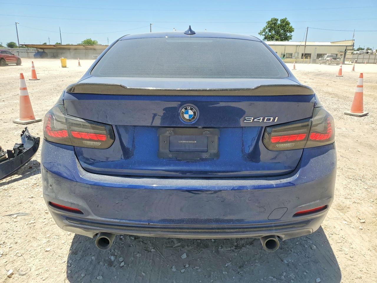 2016 BMW Seria 3 340i - zdjęcie 6