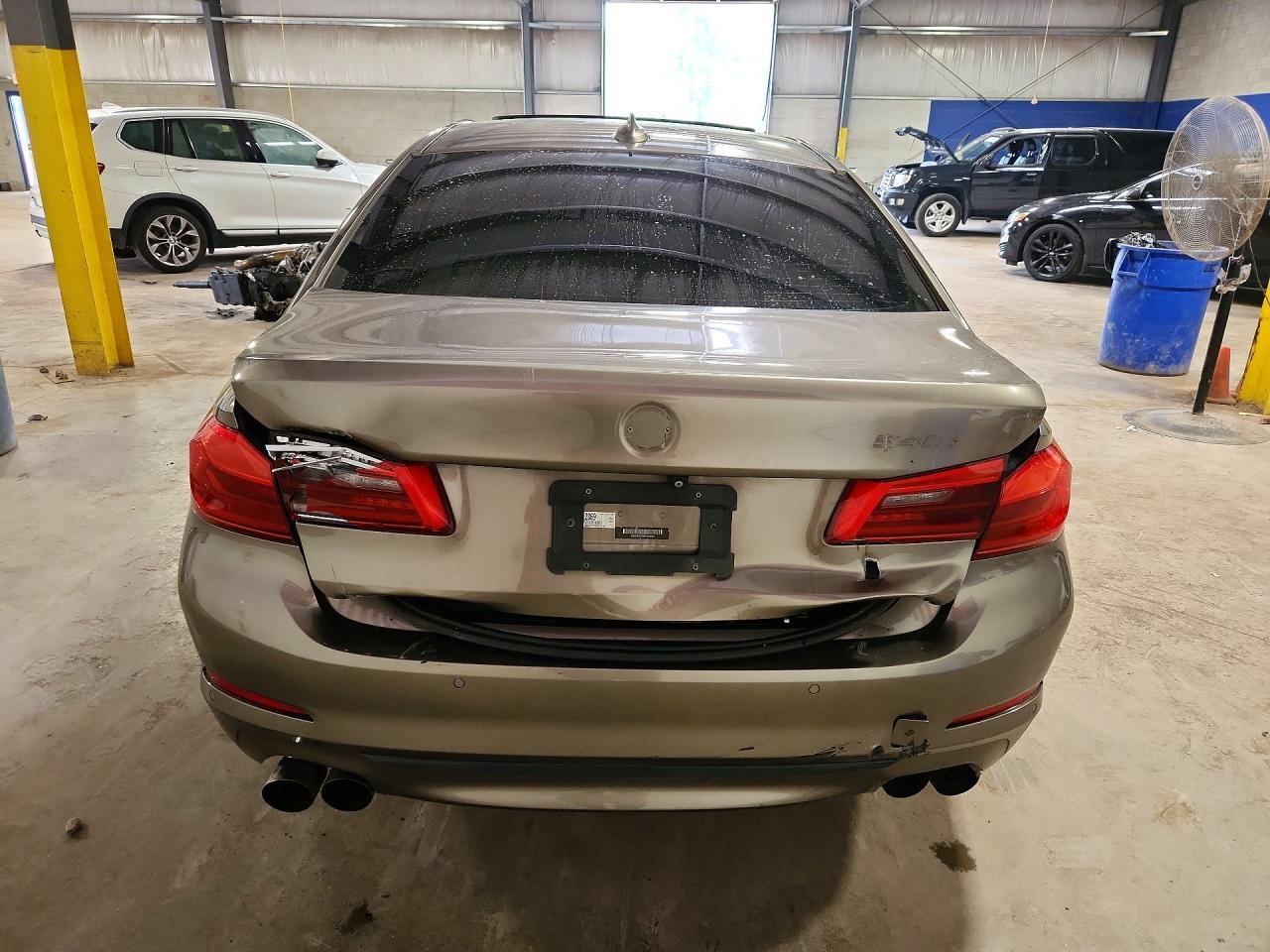 2017 BMW 540 I - zdjęcie 6
