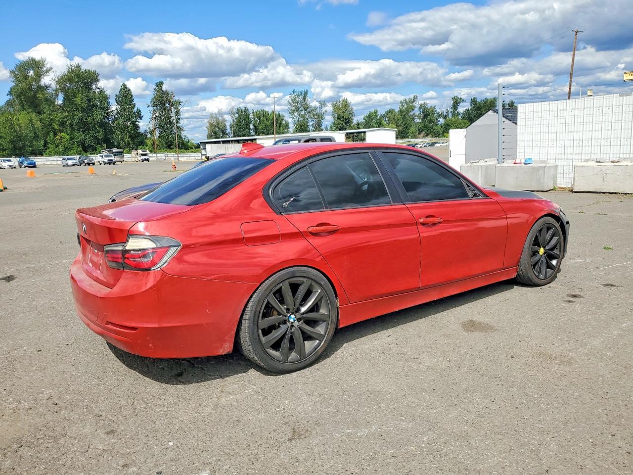 2013 BMW 320 I - zdjęcie 3
