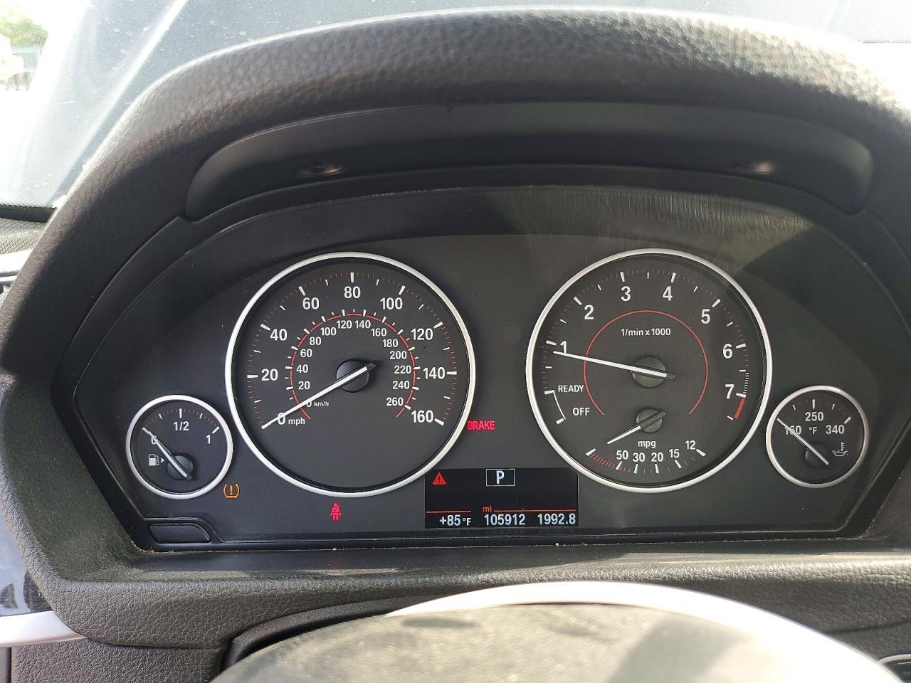2017 BMW Seria 3 330i - zdjęcie 9
