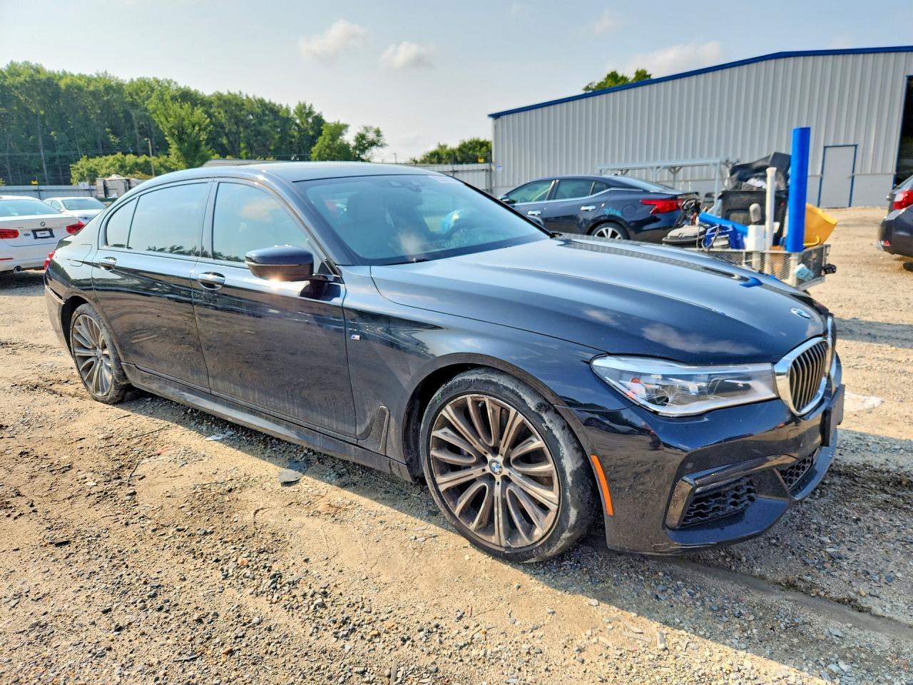 2018 BMW 750 I - zdjęcie 4