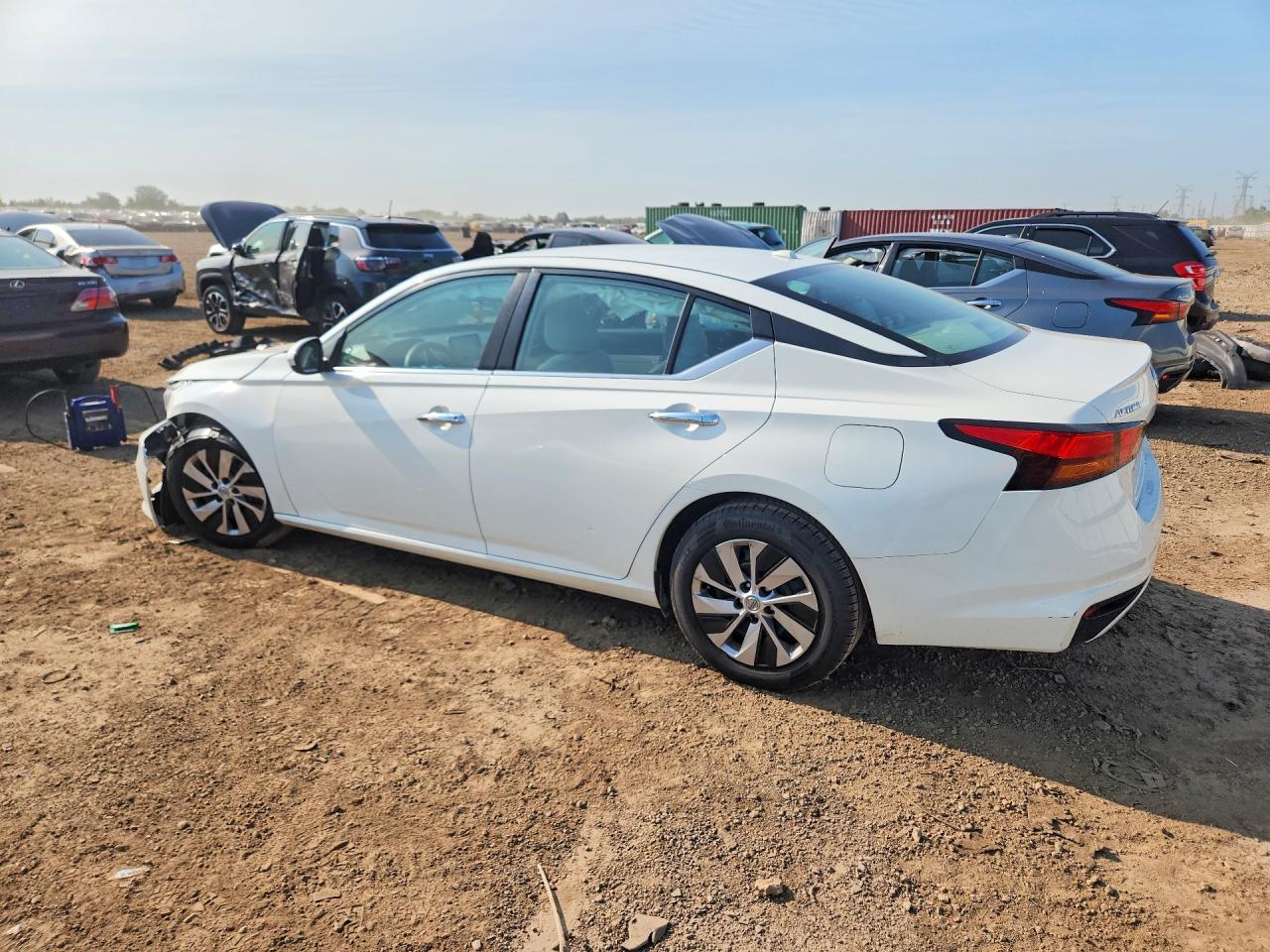 2019 Nissan Altima S - zdjęcie 2