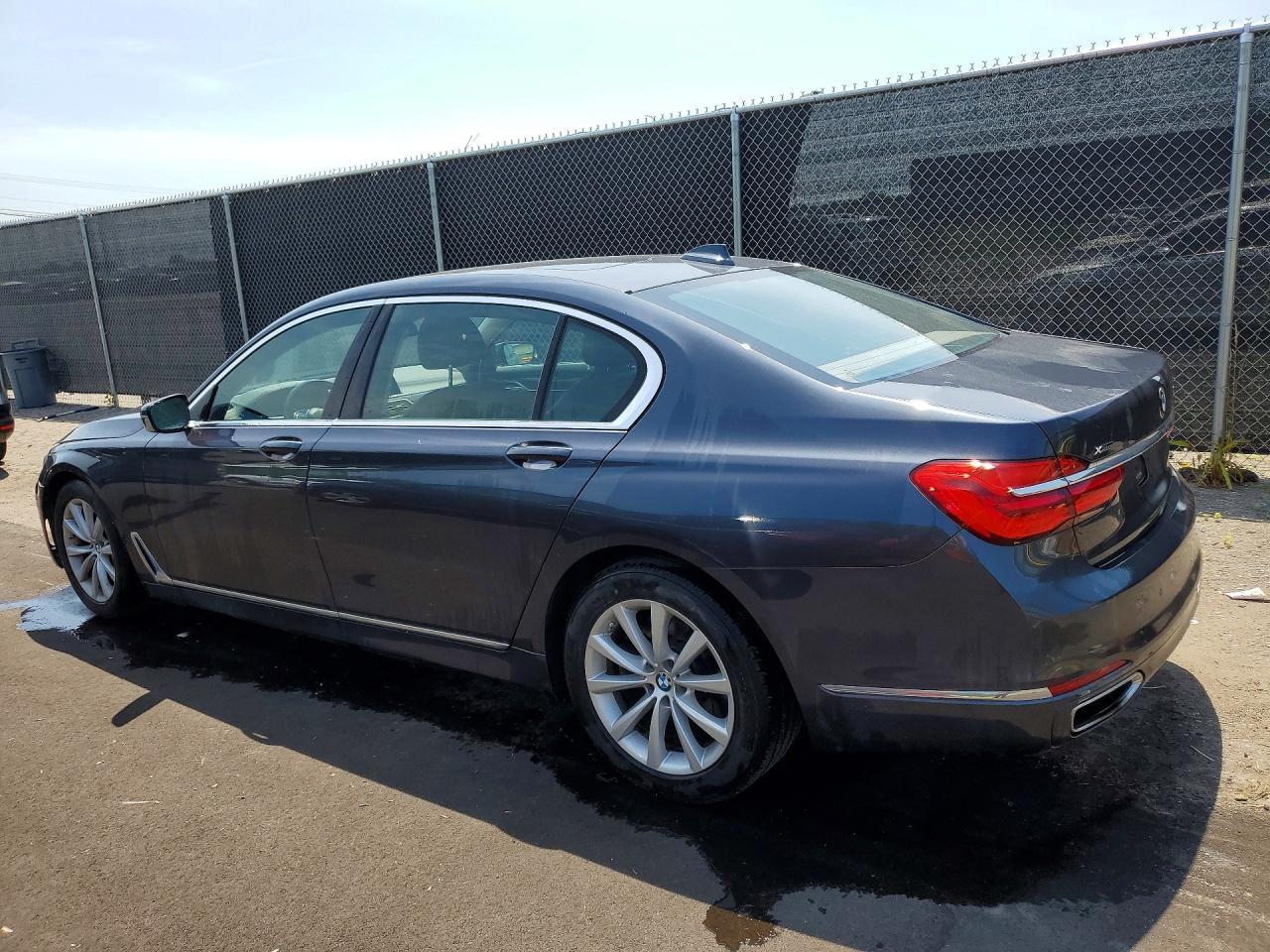 2018 BMW 740 Xi - zdjęcie 2