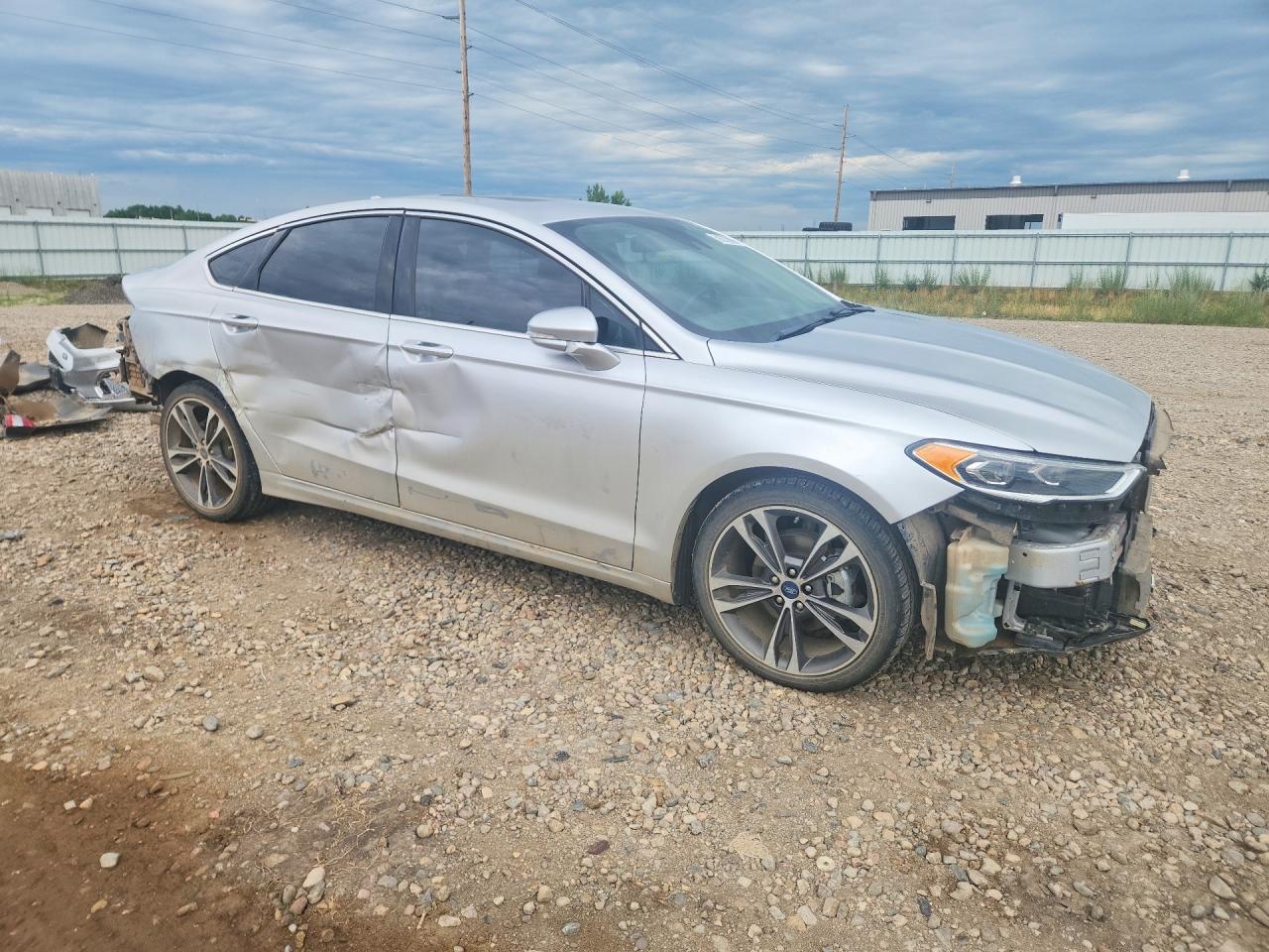 2019 Ford Fusion Titanium - zdjęcie 4