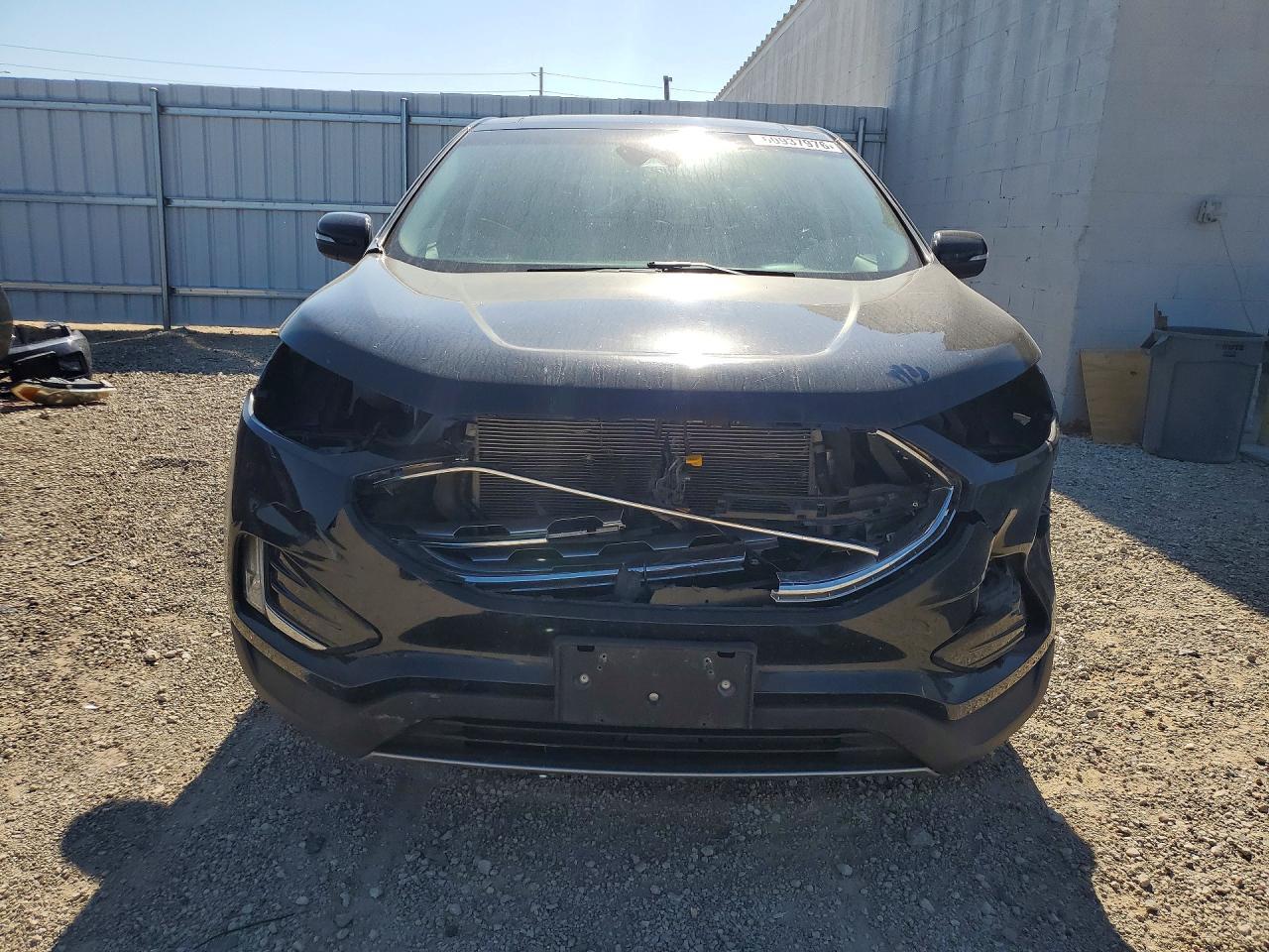 2019 Ford Edge Titanium - zdjęcie 5