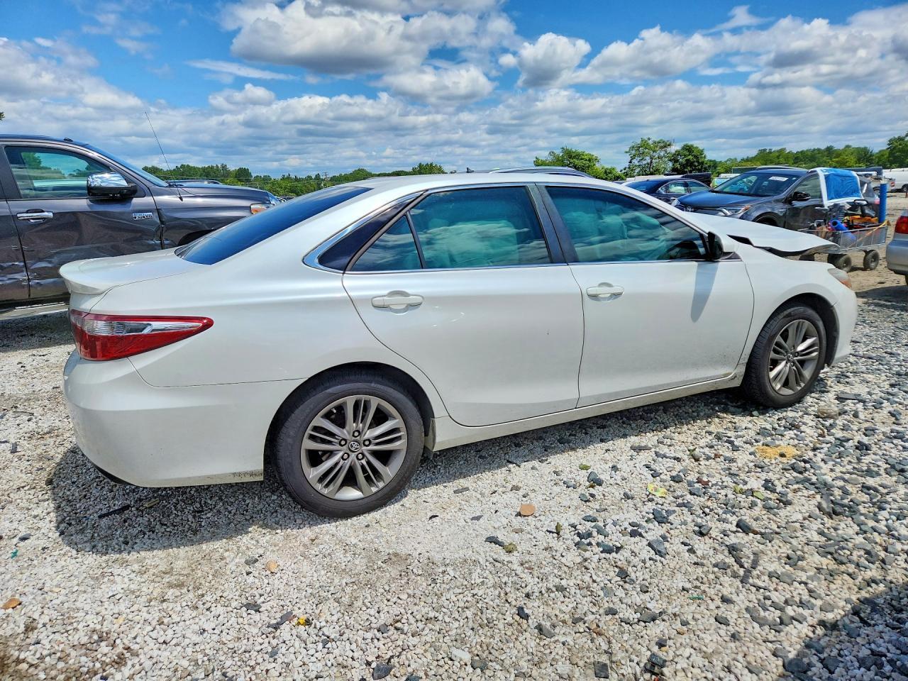 2017 Toyota Camry Se - zdjęcie 3