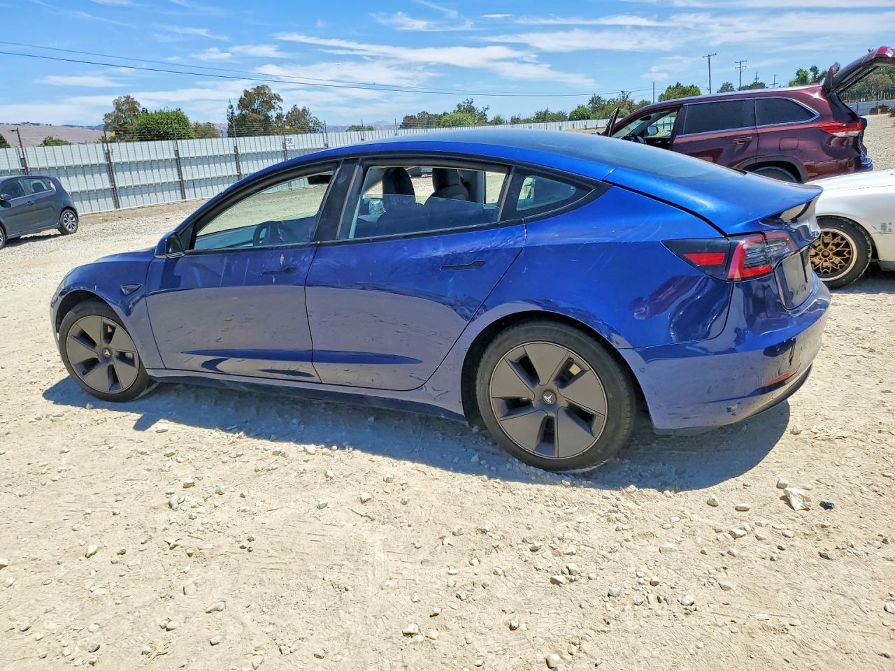 2021 Tesla Model 3 - zdjęcie 2