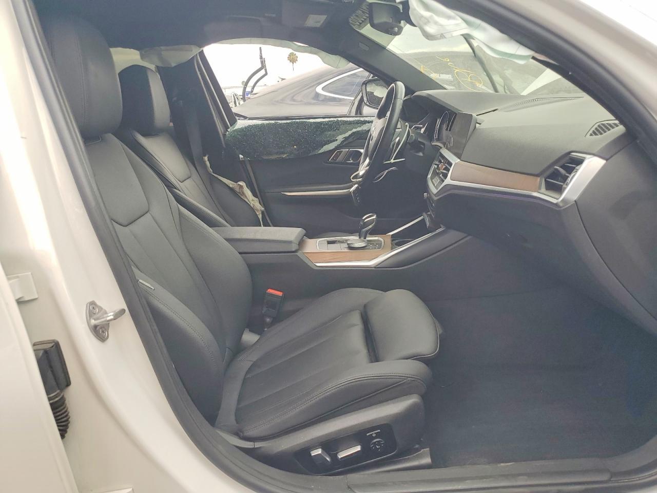 2020 BMW 330I - zdjęcie 7
