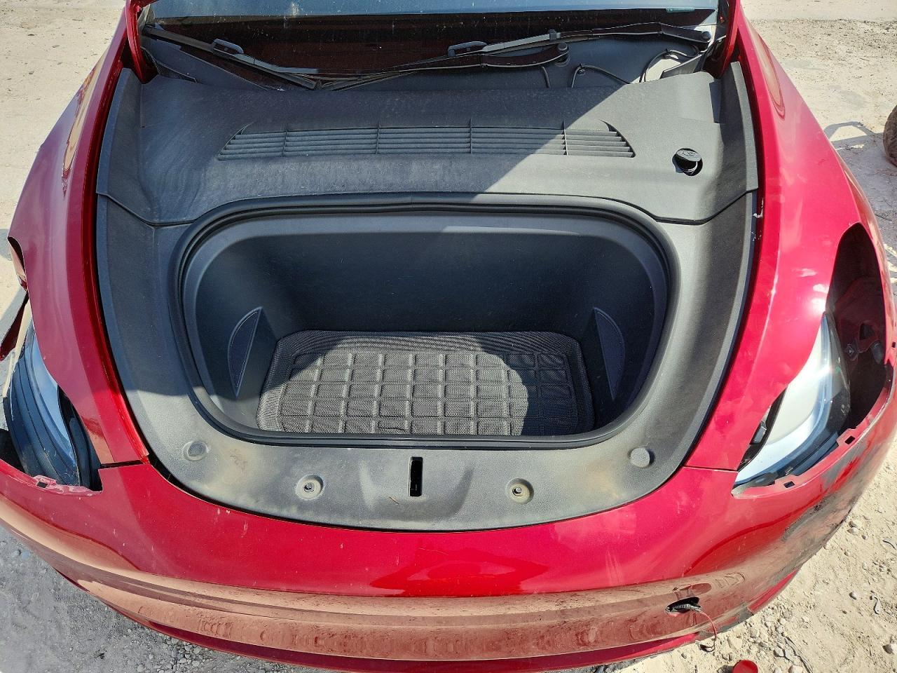 2024 Tesla Model Y - zdjęcie 11
