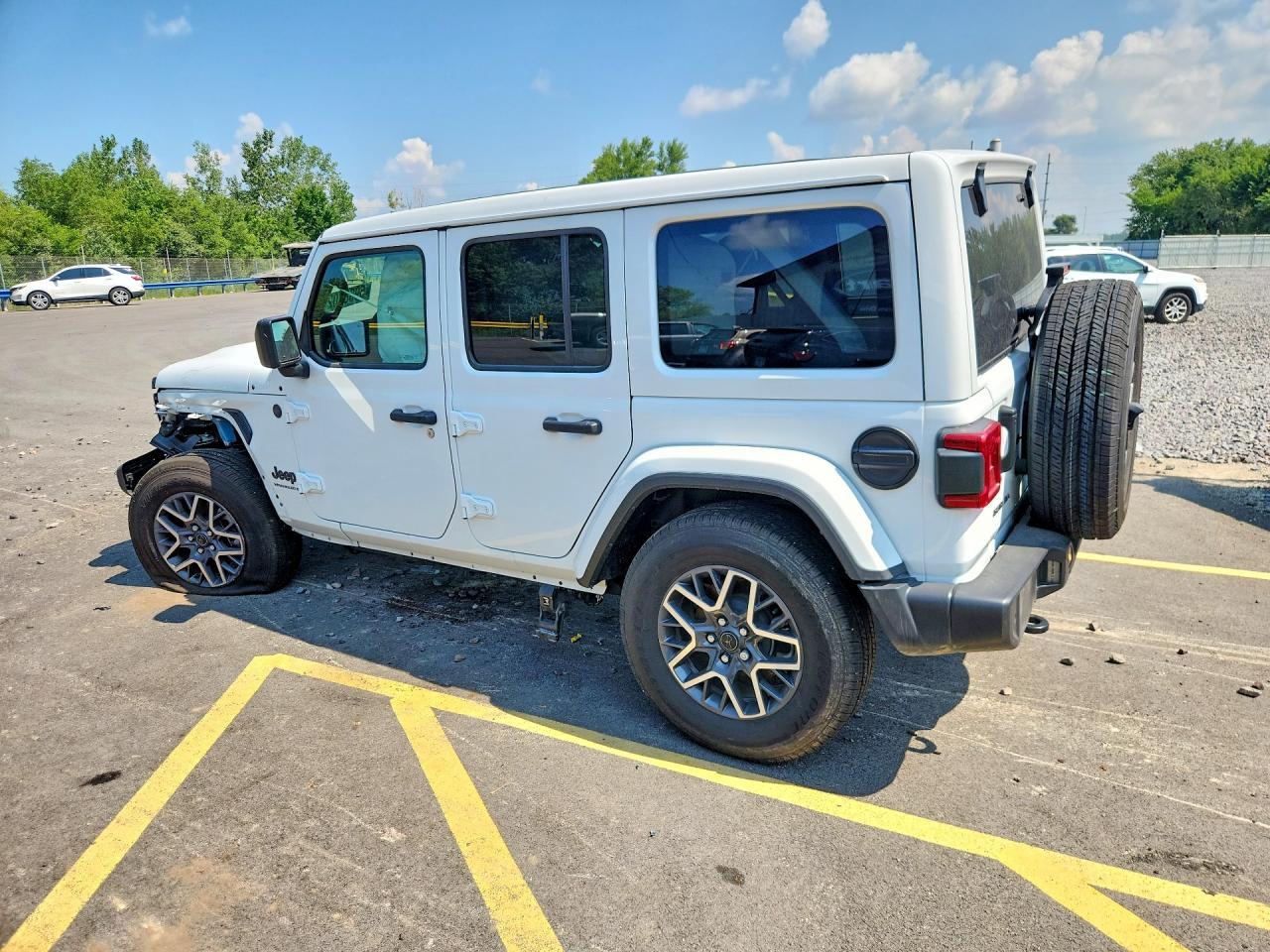 2025 Jeep Wrangler Sahara - zdjęcie 2